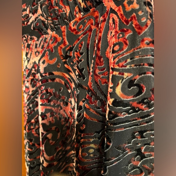 Le Chateau stretchy velvety top XL - Picture 3 of 5